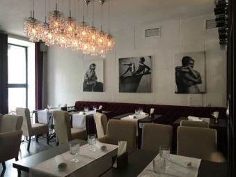 Действующий фасадный ресторан